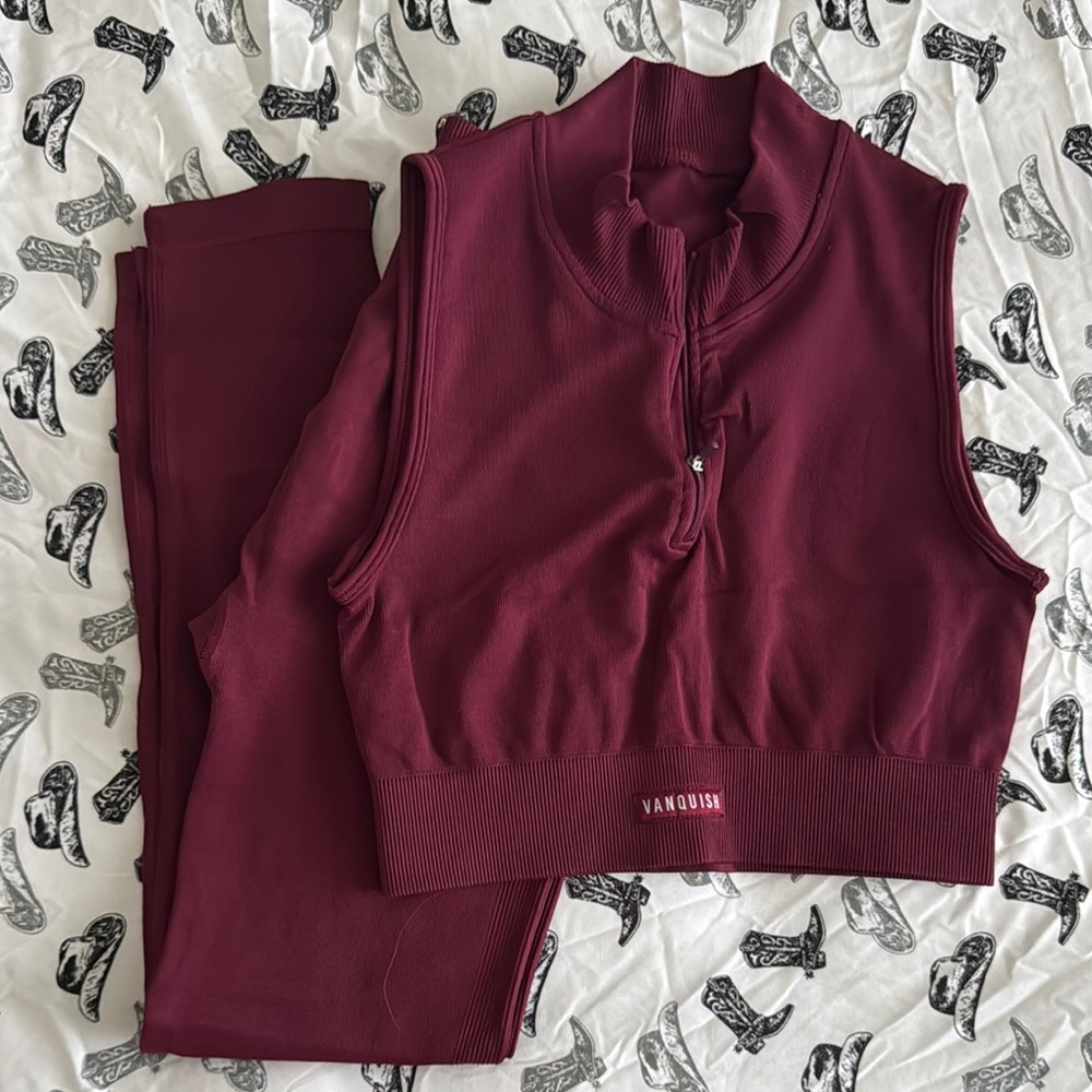 Vanquish Women's Burgundy Activewear Set